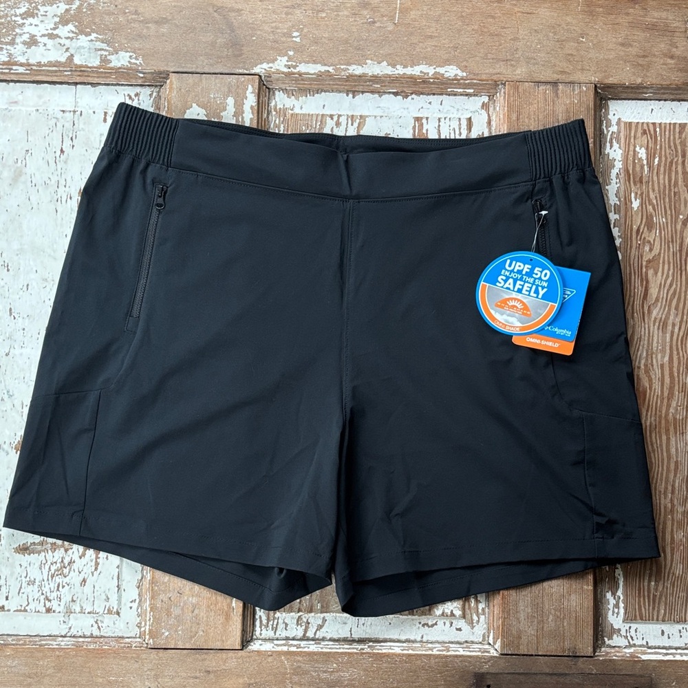 Columbia Black Women's PFG Shorts 1X